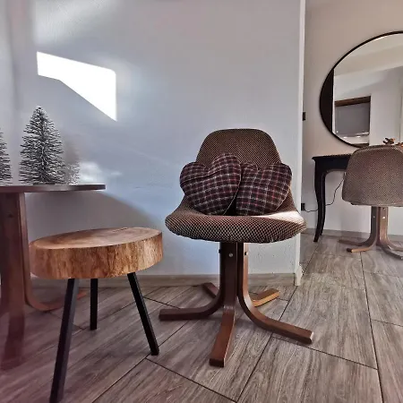 Krysztalowy Z Pieknym Ogrodem W Centrum Uzdrowiska *